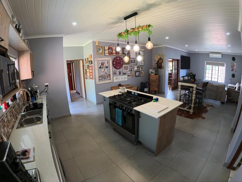 3 Bedroom Property for Sale in Twee Rivieren Western Cape